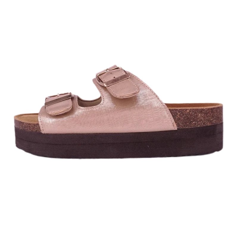 Plantilla de corcho + espuma viscoelástica ¿Se está convirtiendo en el nuevo estándar para las sandalias de verano? Tendencias de adquisición de 2026 en sandalias de plataforma con plantilla